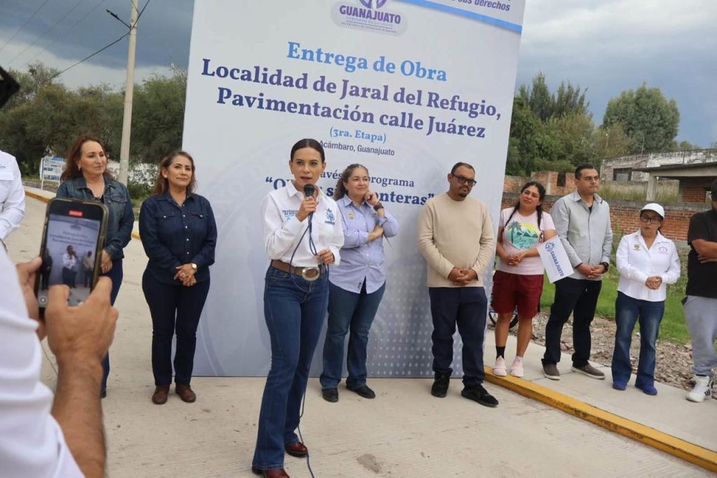 Pavimentación en Jaral del Refugio suma inversión estatal, municipal y de migrantes