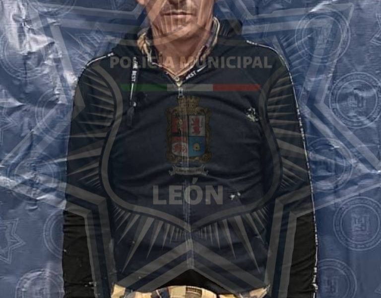 Detienen a hombre con presunta subametralladora en la colonia El Consuelo, León