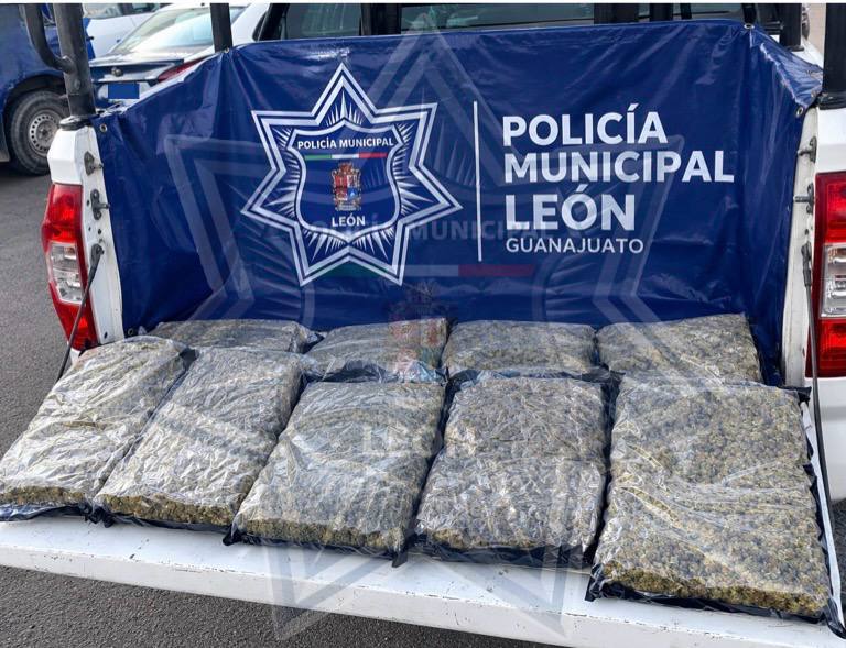 SSPPC León captura a presuntos responsables de robo a interior de vehículos y autopartes